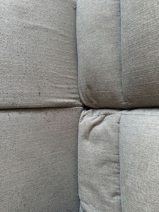 Sofá de canto (chaise longue) em tecido bouclé/chenille cinza