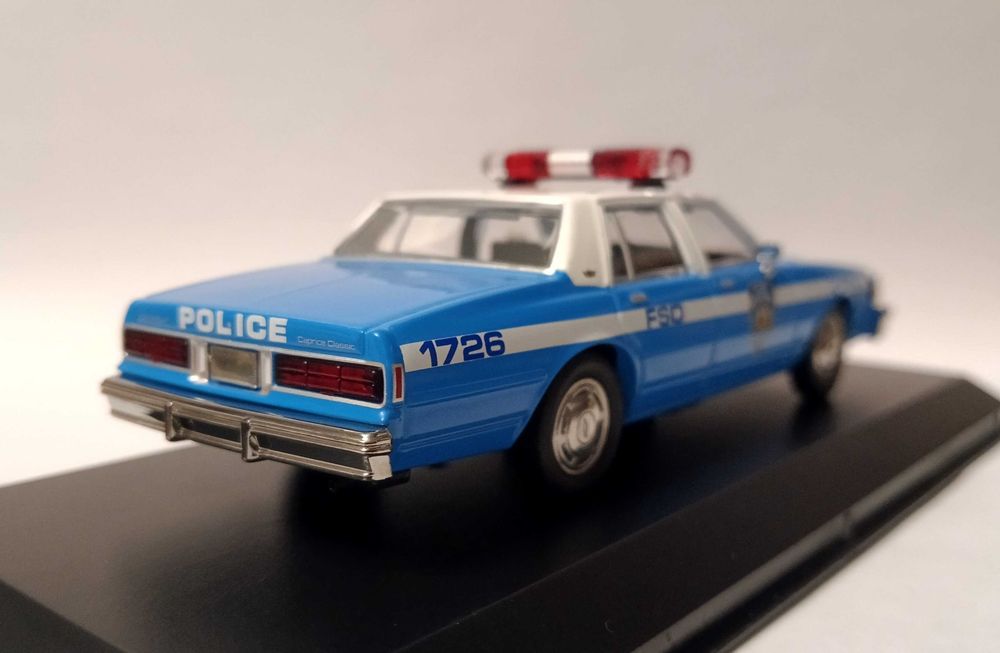 Модель 1990 Chevrolet Caprice NYPD, масштаб 1:43, Greenlight: 1