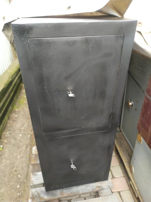 Продам сейф для антикваріату та інших цінностей