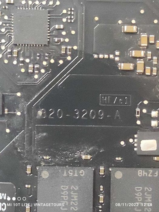 MacBook Air 2012443859998008954884