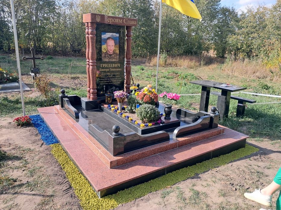 Памятники Ружин  .Вироби з граніту. Пам'ятники, стільниці, підвіконня