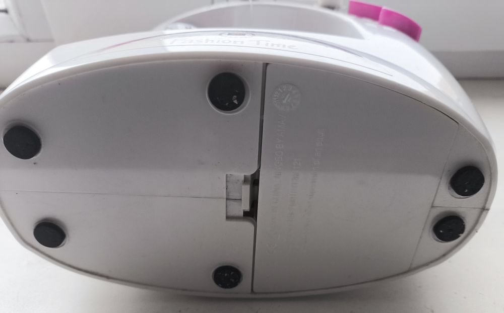 мини-швейная машинка Fashion Time