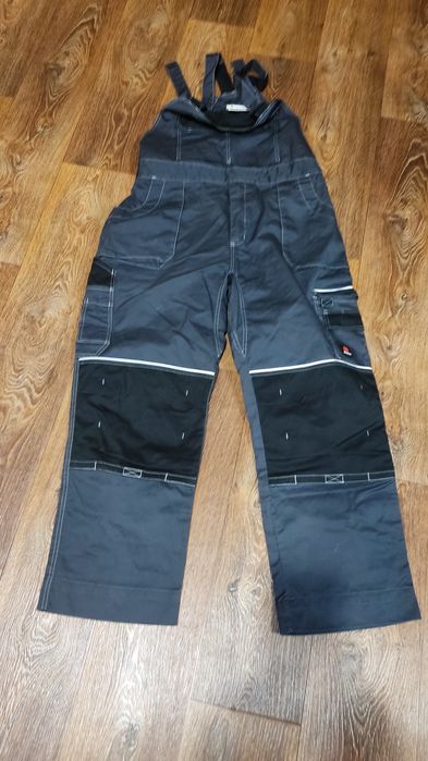 Рабочая куртка и  полукомбинезон