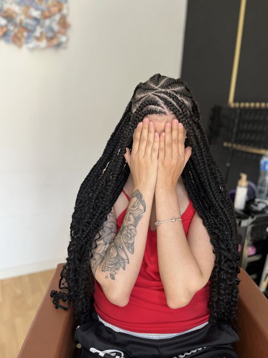 Fazemos tranças vista a nossa pagina paulamegahairbraid no instagram