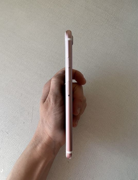 iPhone 7 32 Гб pink
