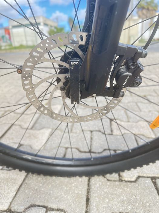 Bicicleta Trek Marlin 6 – 21v, roda 29”, Quadro L – Ótimo Estado!