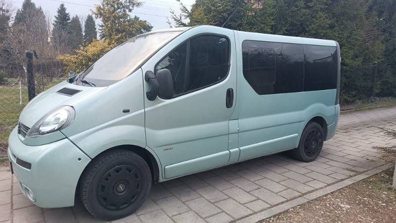 OPEL VIVARO , 9 osobowy , 2002r, z hakiem