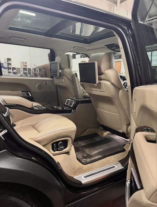 Range Rover Vogue LWB 5.0 Supercharged SVR