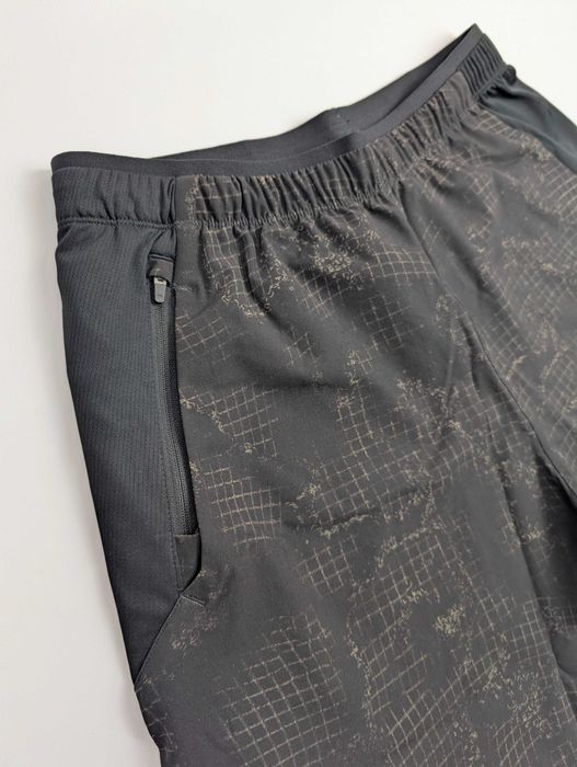 czarne męskie spodenki treningowe Reebok Strength 3.0 AOP, S