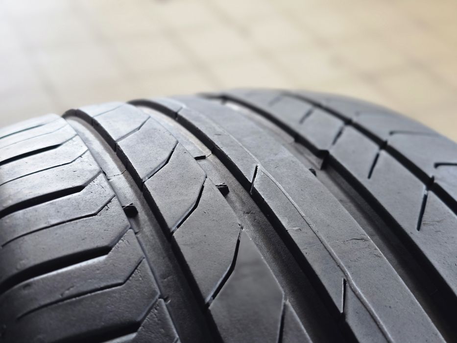 Pneus 245/45 R19