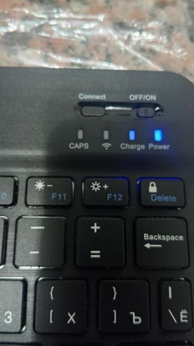Teclado pequeno sem fios a bateria novo por estrear