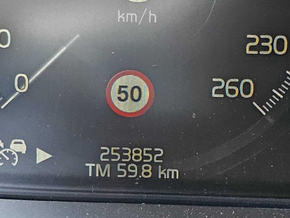 Volvo V90 D4 Geartronic de 2018, full extras. — photo 3