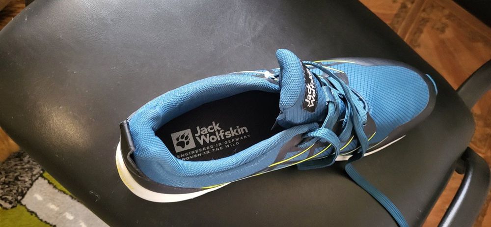 Кроссовер JackWoflskin