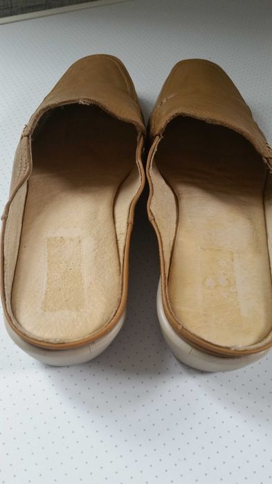 Тапочки-шлёпанцы кожаные