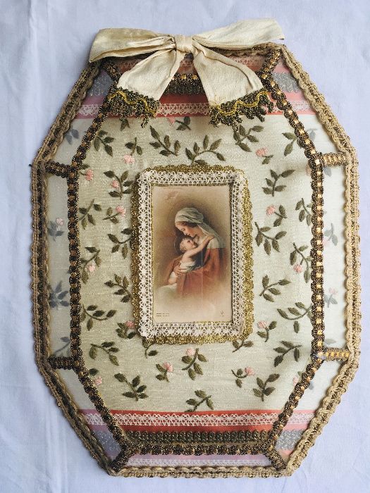 Registo religioso Virgem e o menino