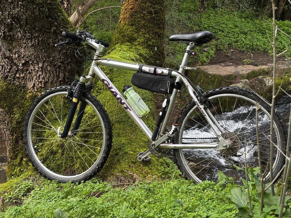 Bicicleta classica de BTT dos 90s - Giant Terrago