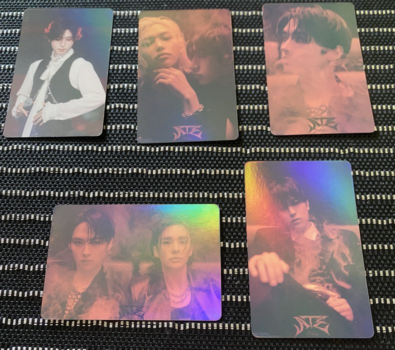 Продам картки Stray Kids