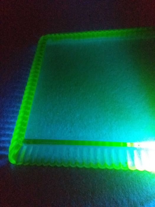 prato/tabuleiro vidro uranio