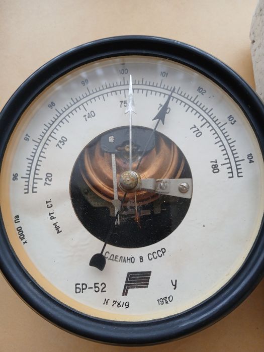 Барометр БР-52 и барометр-анероид БАММ-1