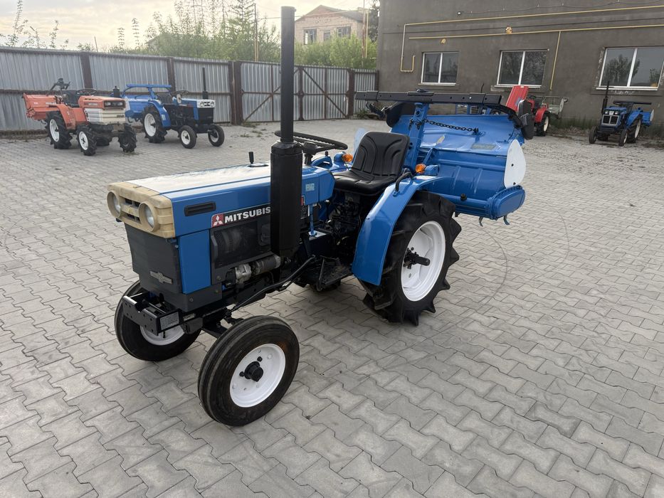 Японський трактор Mitsubishi D1550