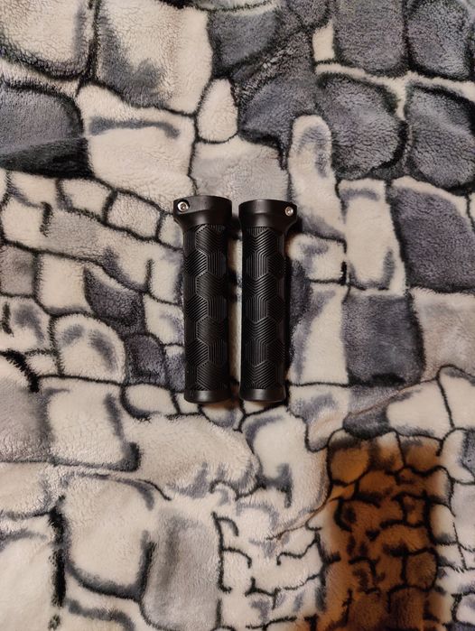 Skręcane gripy 130mm odi