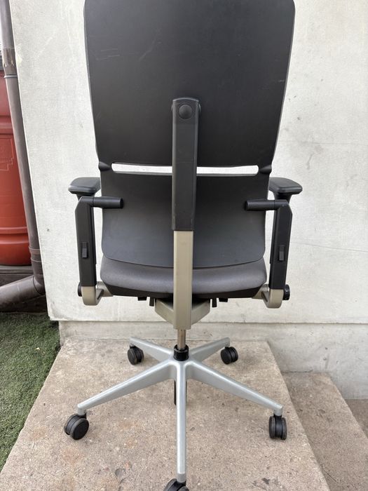 Fotel biurowy Steelcase Please V2