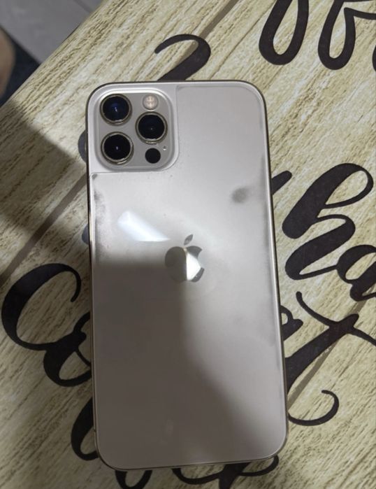 Iphone 12 Pro Dourado