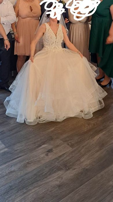 Suknia ślubna roz. M 170cm + 3 cm.