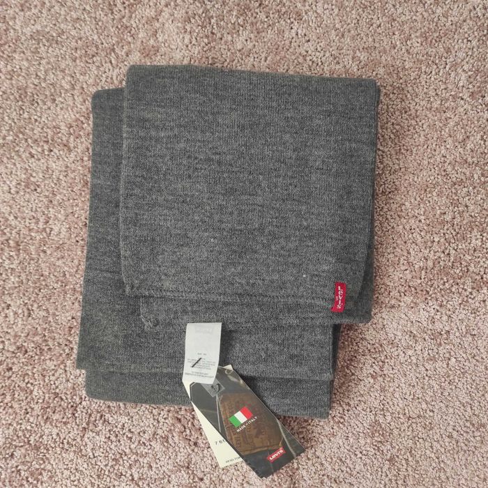 Levi's scarf for winter