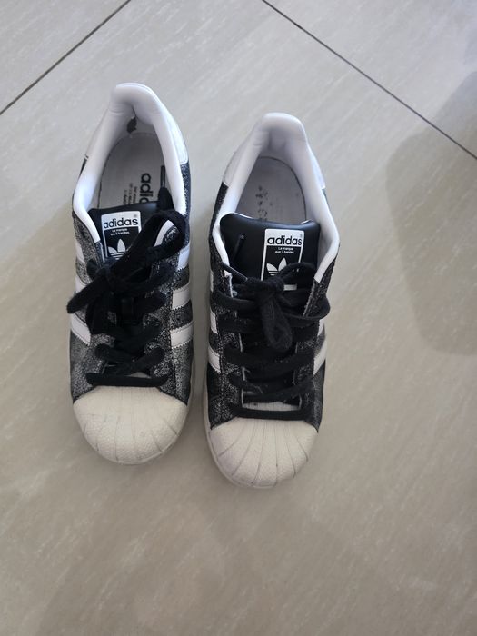 Adidas superstar