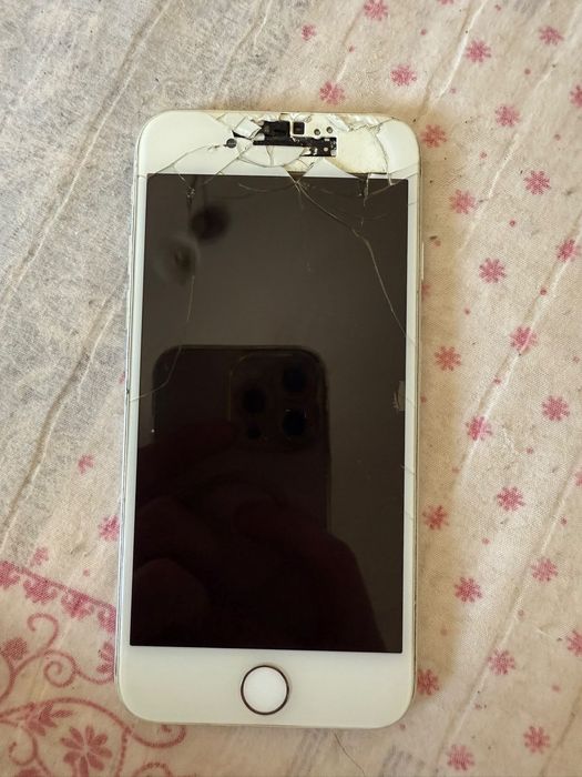 Iphone 7 Ecrã partido