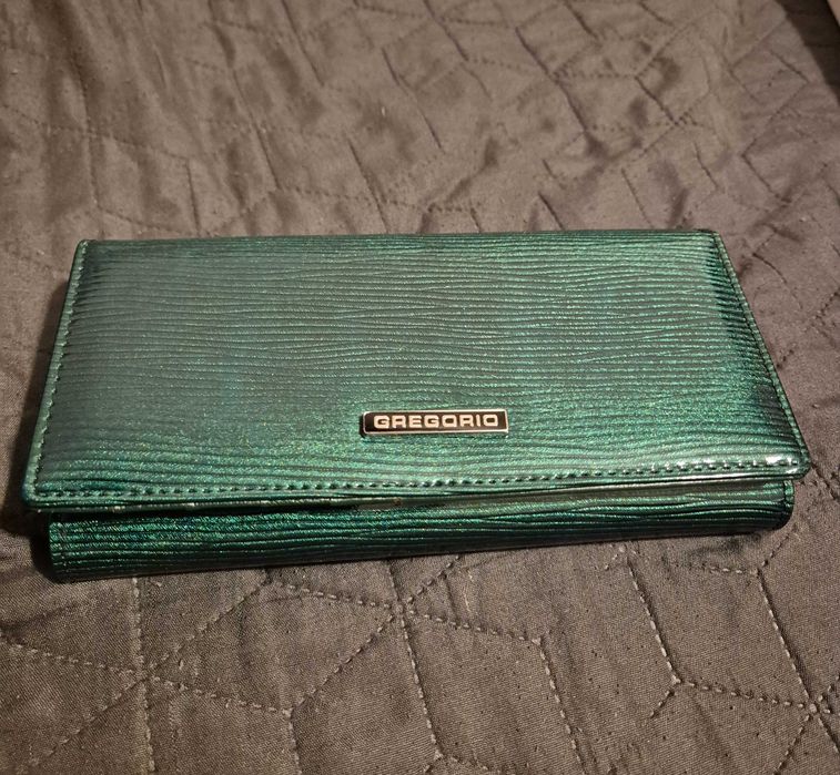 Nowy portfel damski GREGORIO – skóra naturalna, zielony, w pudełku