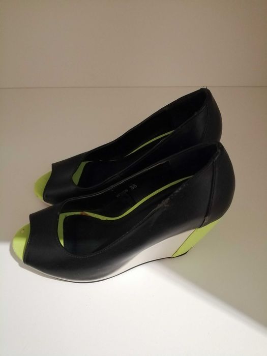 Buty na platformie Reserved