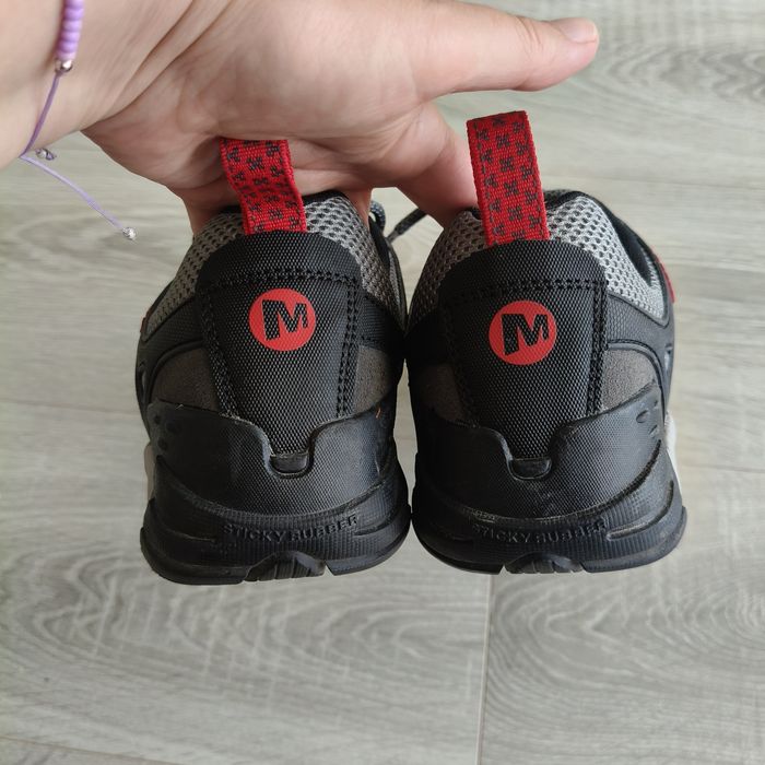 Трекінгові черевики від Merrell