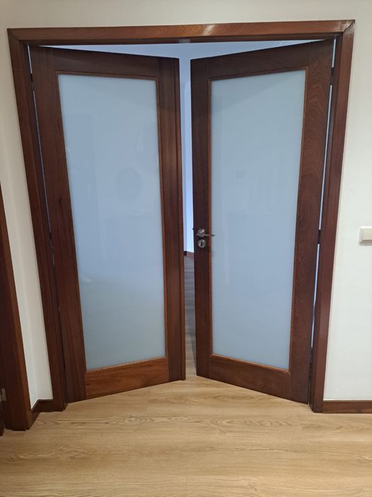 Portas de Madeira em Vidro