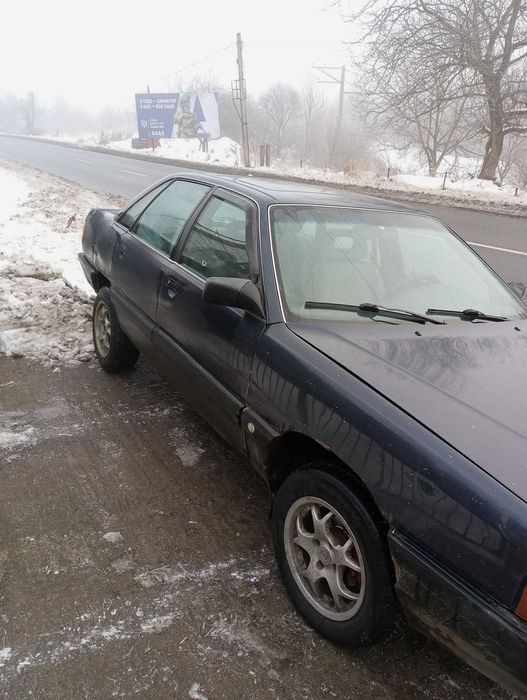 Продам машину Ауді 100