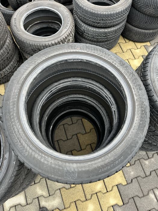 245/45/17 шини у гарному стані