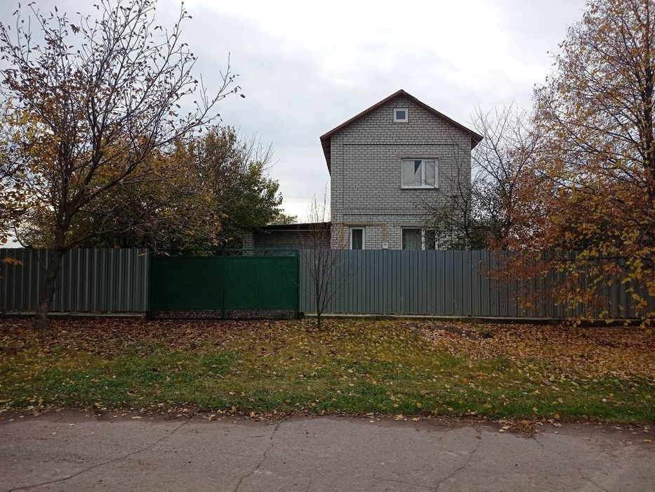 Будинок двоповерховий