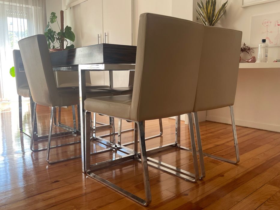 Conjunto de Mesa de Jantar Moderna + 6 Cadeiras Estofadas (Excelente Estado)