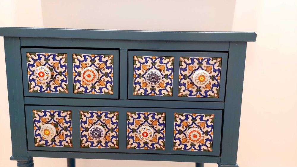 Mesa de cabeceira pintada à mão x2