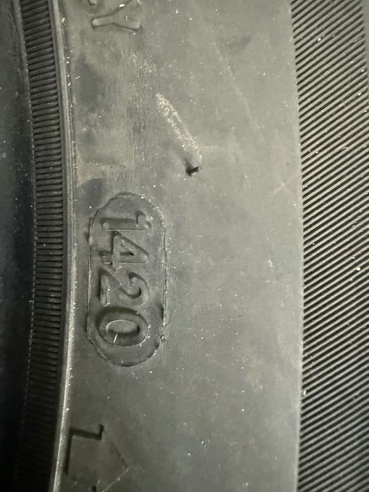 Шини зимові 235-65 R17  комплект 4 шт