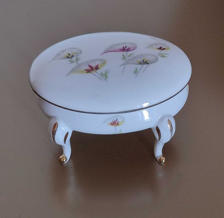 Guarda Joias porcelana Vista Alegre - motivos florais - 1947