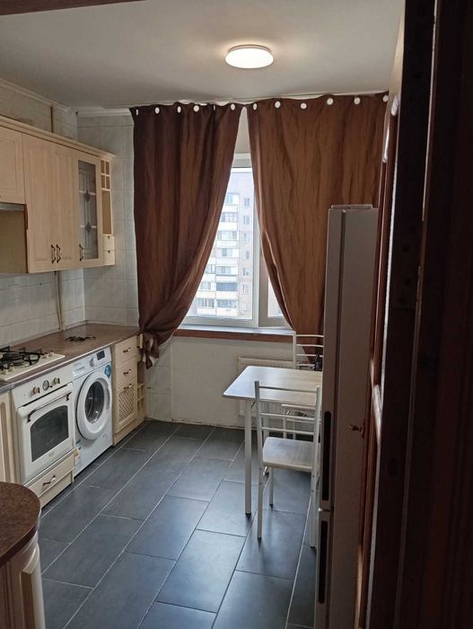 Apartment in Kyiv, 11-y mikrorayon Vyhurivshchyny-Troyeshchyny, Vyhurivshchyna-Troyeshchyna - Вид 4