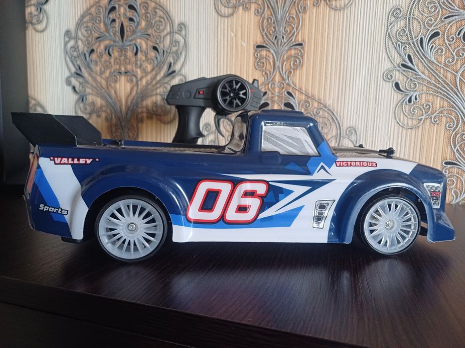 Продам машинку для дріфта на пульті керування