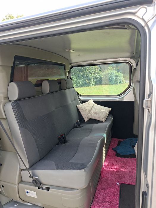Opel vivaro.5 osób maxi long 2011