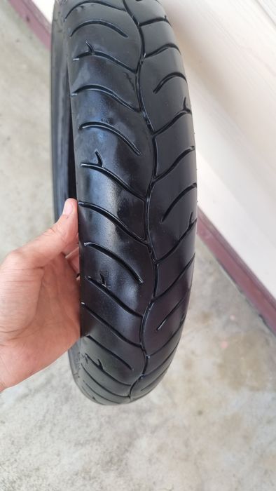 Продам покришку 100 80 16 metzeler honda sh 125 150 300