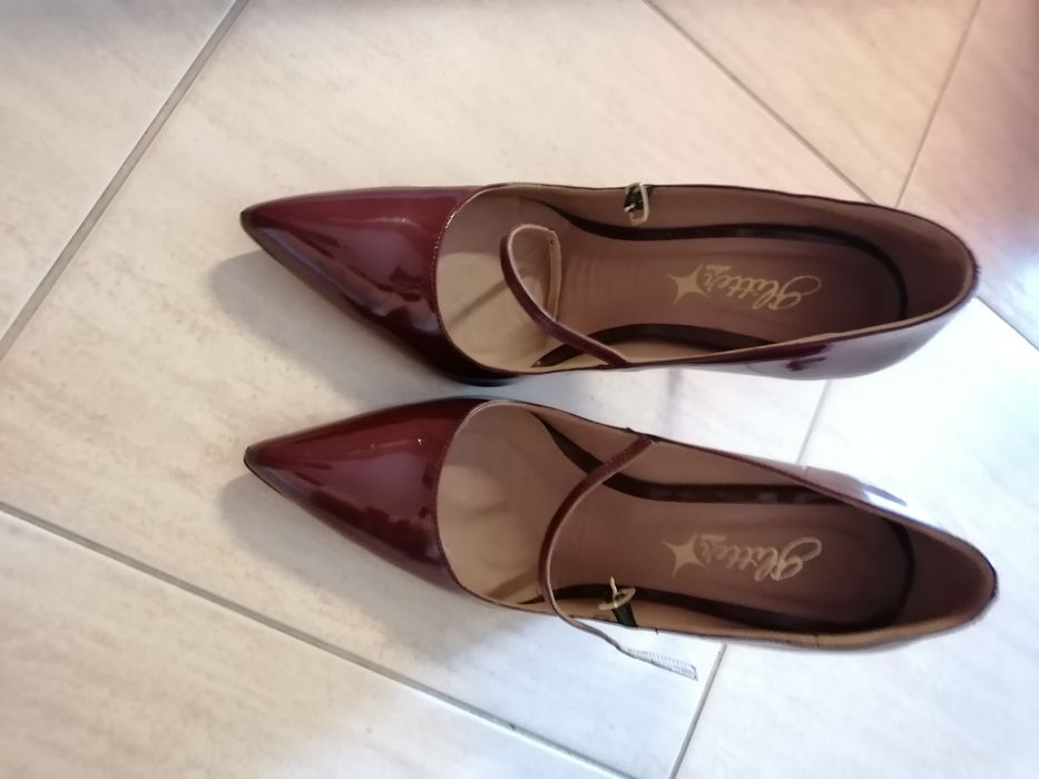 Sapatos salto mulher