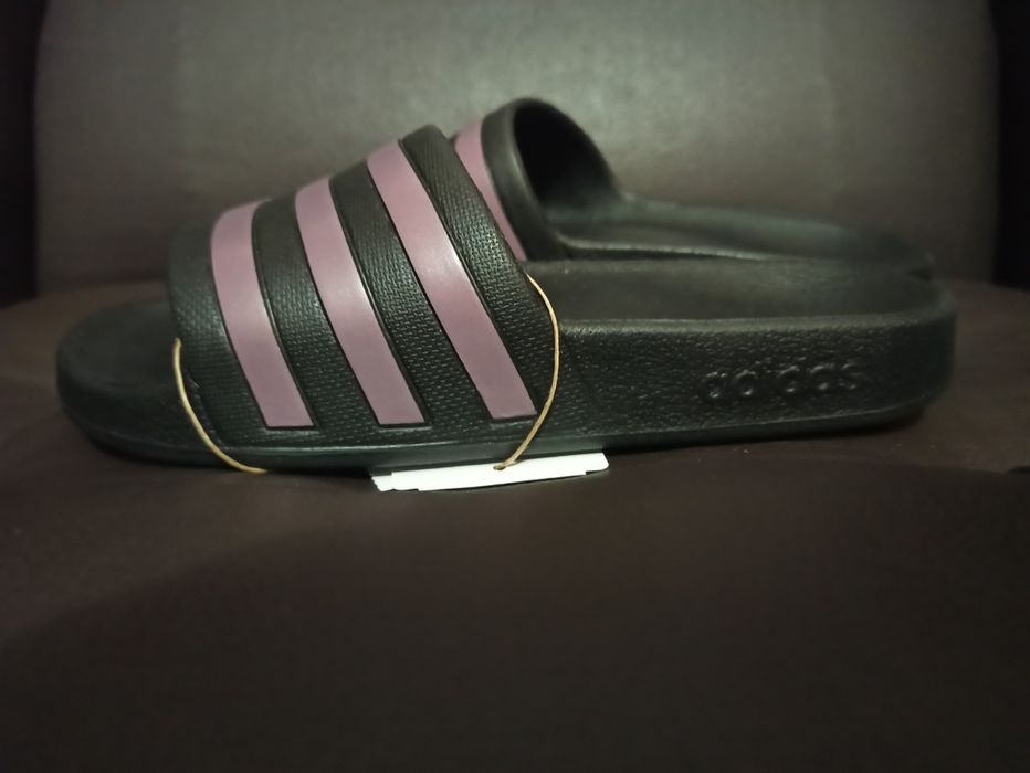Шлепки женские Адидас, на размер 36,5-37