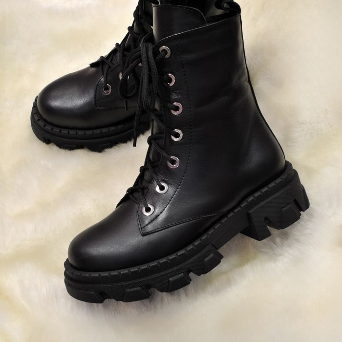 Жіночі натуральні  черевики шкіряні замшеві  демісезонні р. 35 23 см