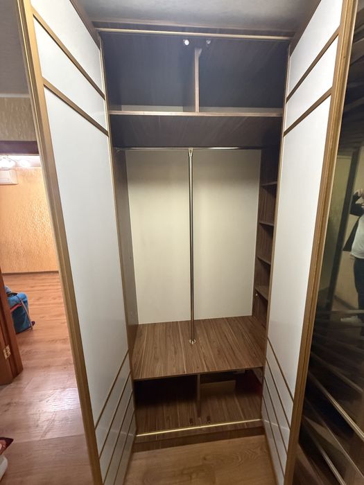 Продам шкаф купе в спальню гостинную мебель
